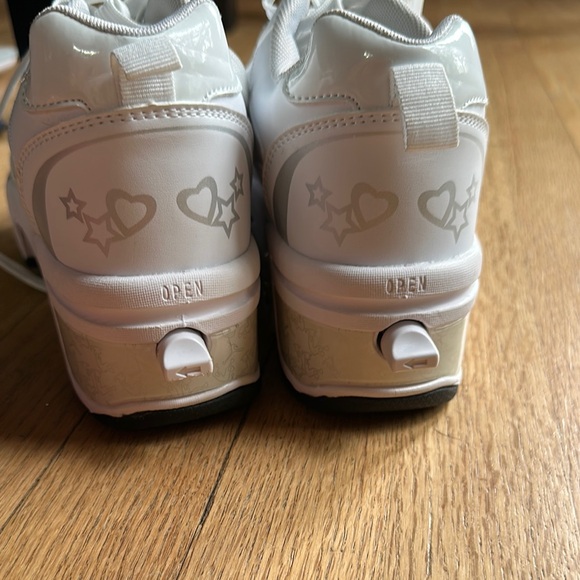 CLOSET CLOSING!! White Roller Sneakers with Star Design - Picture 2 of 5